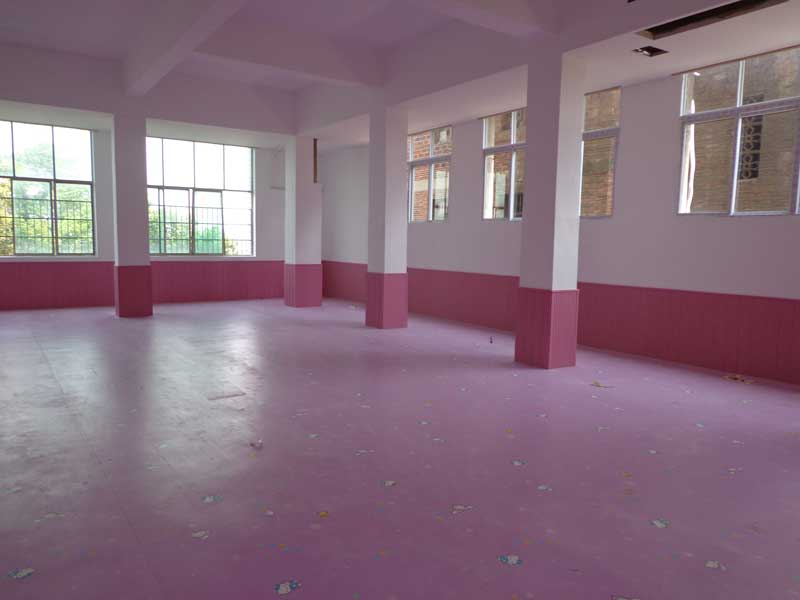 安裝和驗收都必須符合聚氯乙烯地板安裝和驗收規范的標準