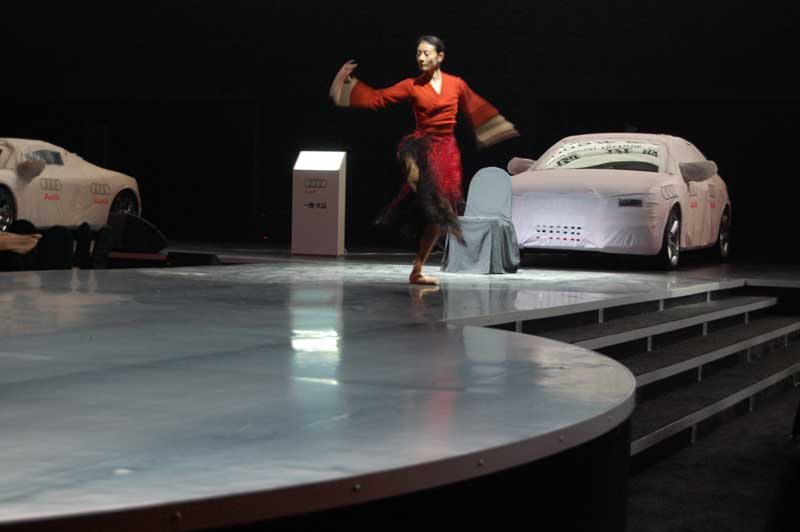 舞臺地膠 舞臺地膠突破降價促銷模式刻不容緩